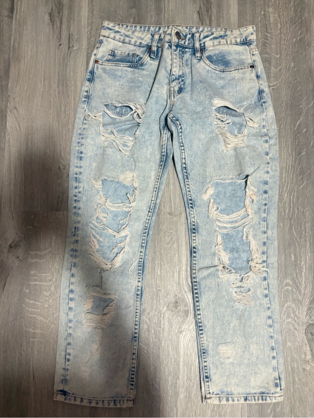3 for $14 Aeropostale Light Wash Distressed boyfriend jeans size 4